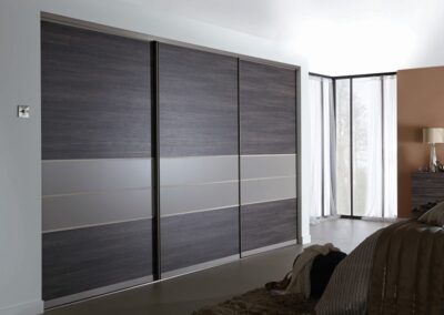 Fitted wardrobe with sliding doors